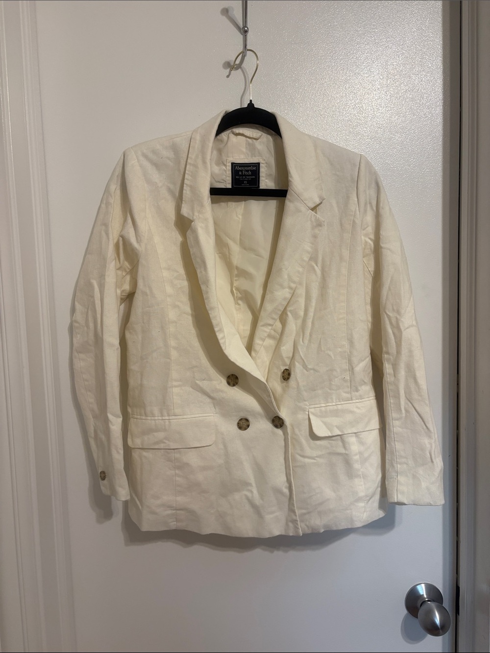 Abercrombie & Fitch Cream LinenDouble-Breasted Blazer